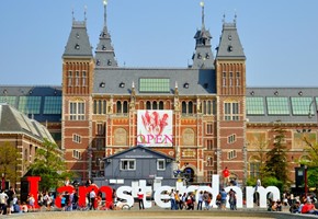 Wander around Amsterdam’s best art galleries